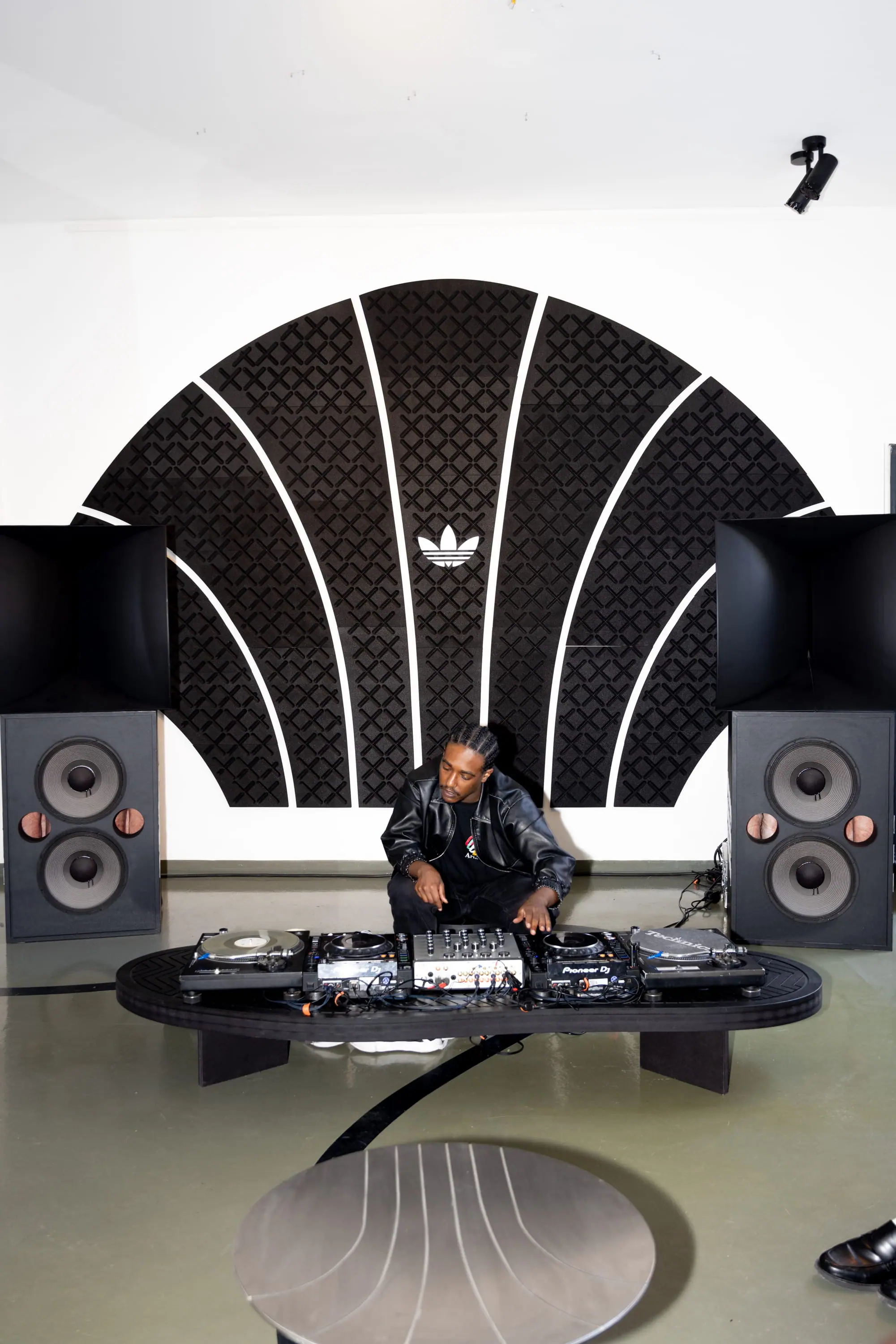 Aret | Project | Adidas Superstar Sound Bar